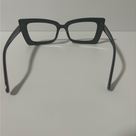 Bold Black Rectangular Glasses with Geometric Design - Picture 4 of 7